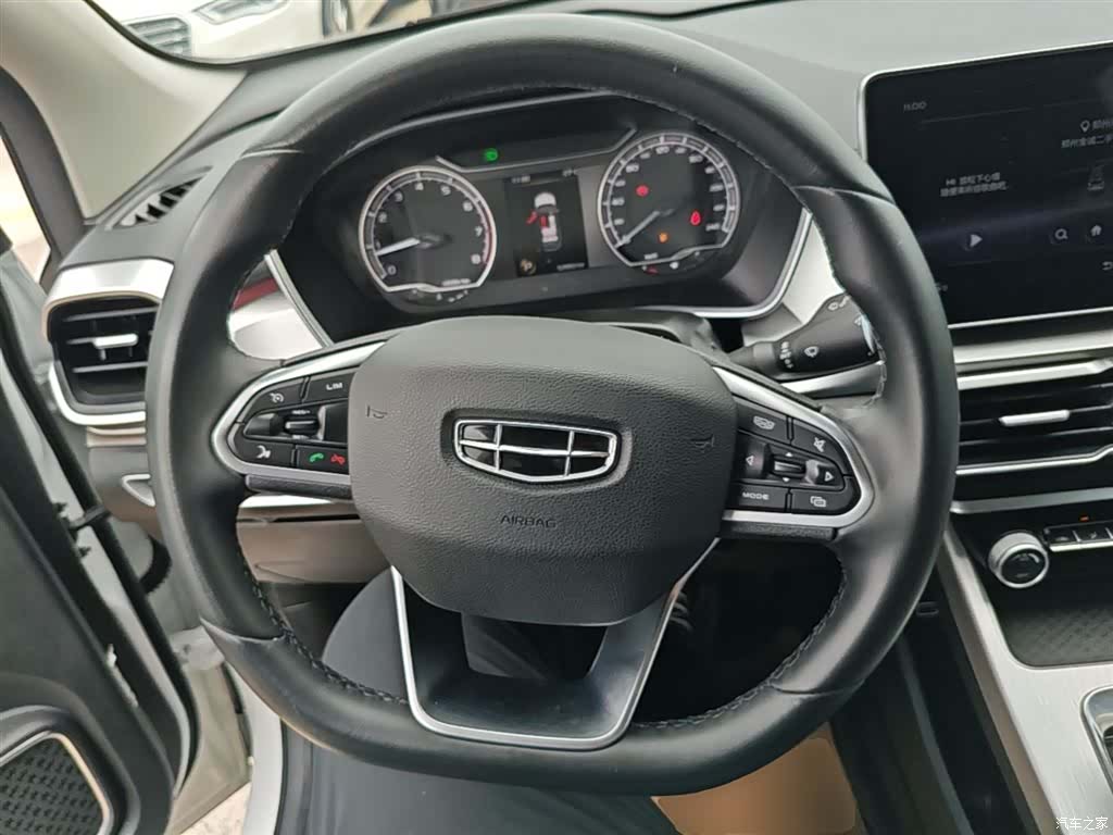 Geely Coolray, 2021 11
