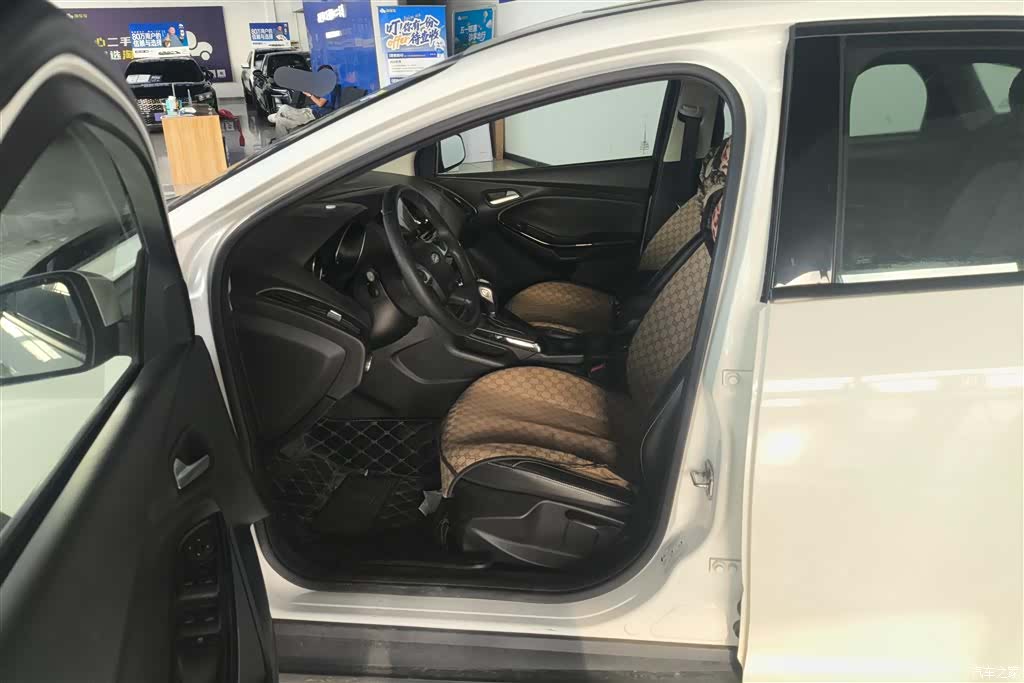 Ford Focus, 2013 9