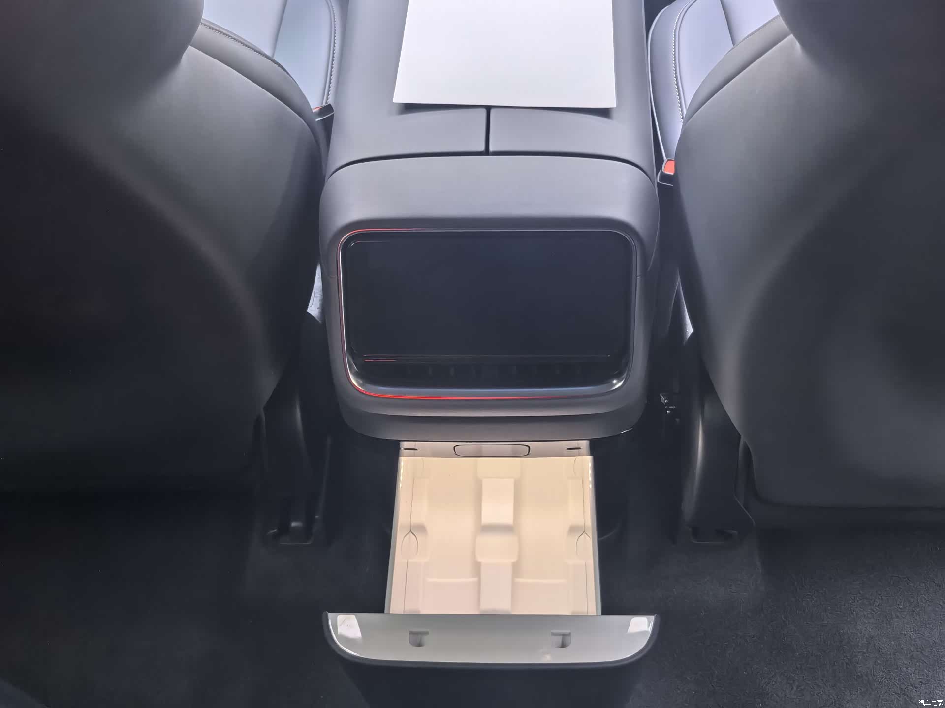 Xiaomi YU7, 2025 14