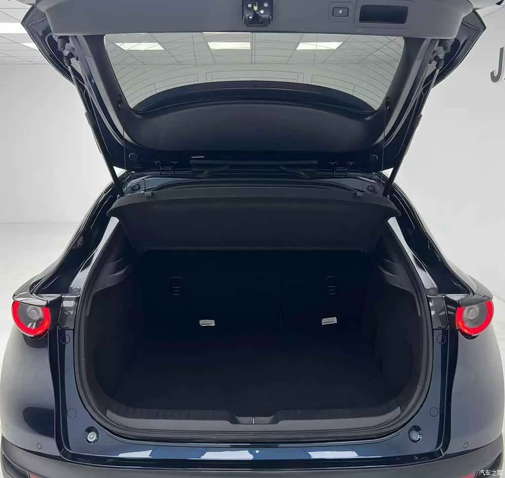 Mazda CX-30, 2022 10