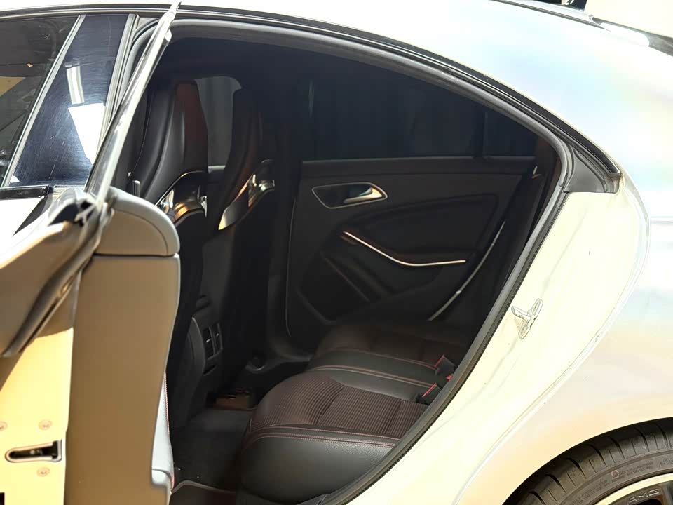 Mercedes-Benz CLA AMG