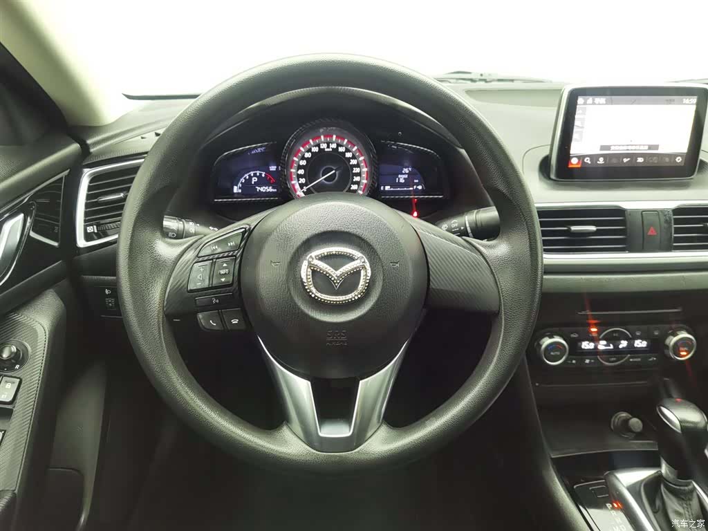 Mazda Mazda3, 2016 11