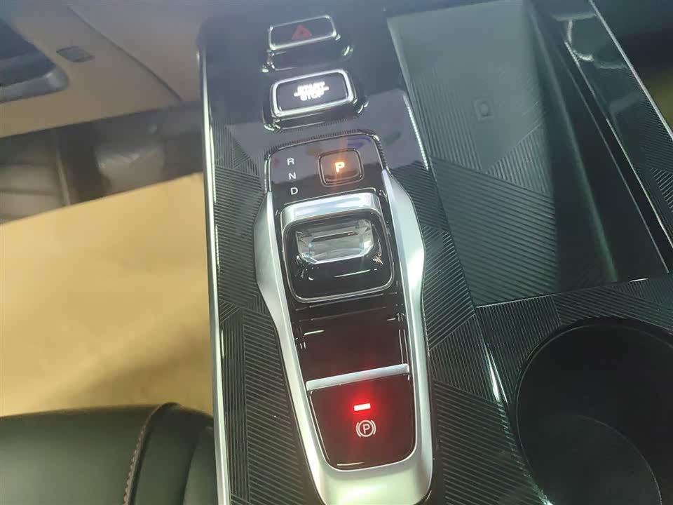 Trumpchi Shadow cool