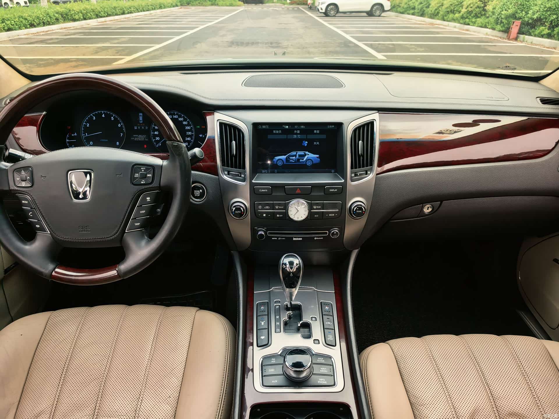 Hyundai 3.8, 2010 12