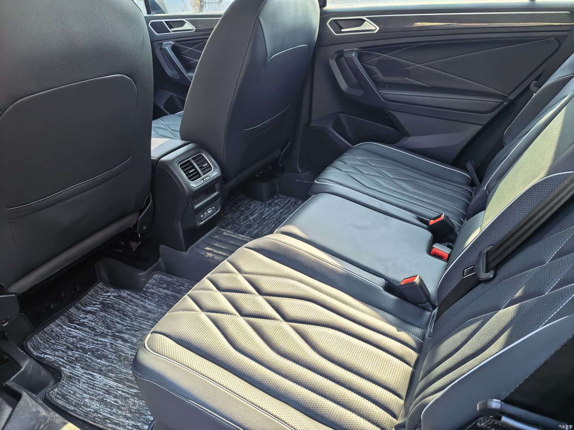 Volkswagen Tiguan L, 2024 все фото
