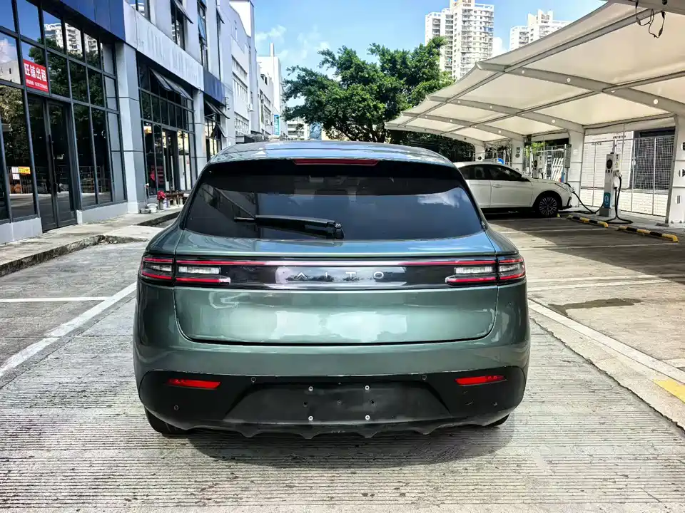 AITO Ask the world M5