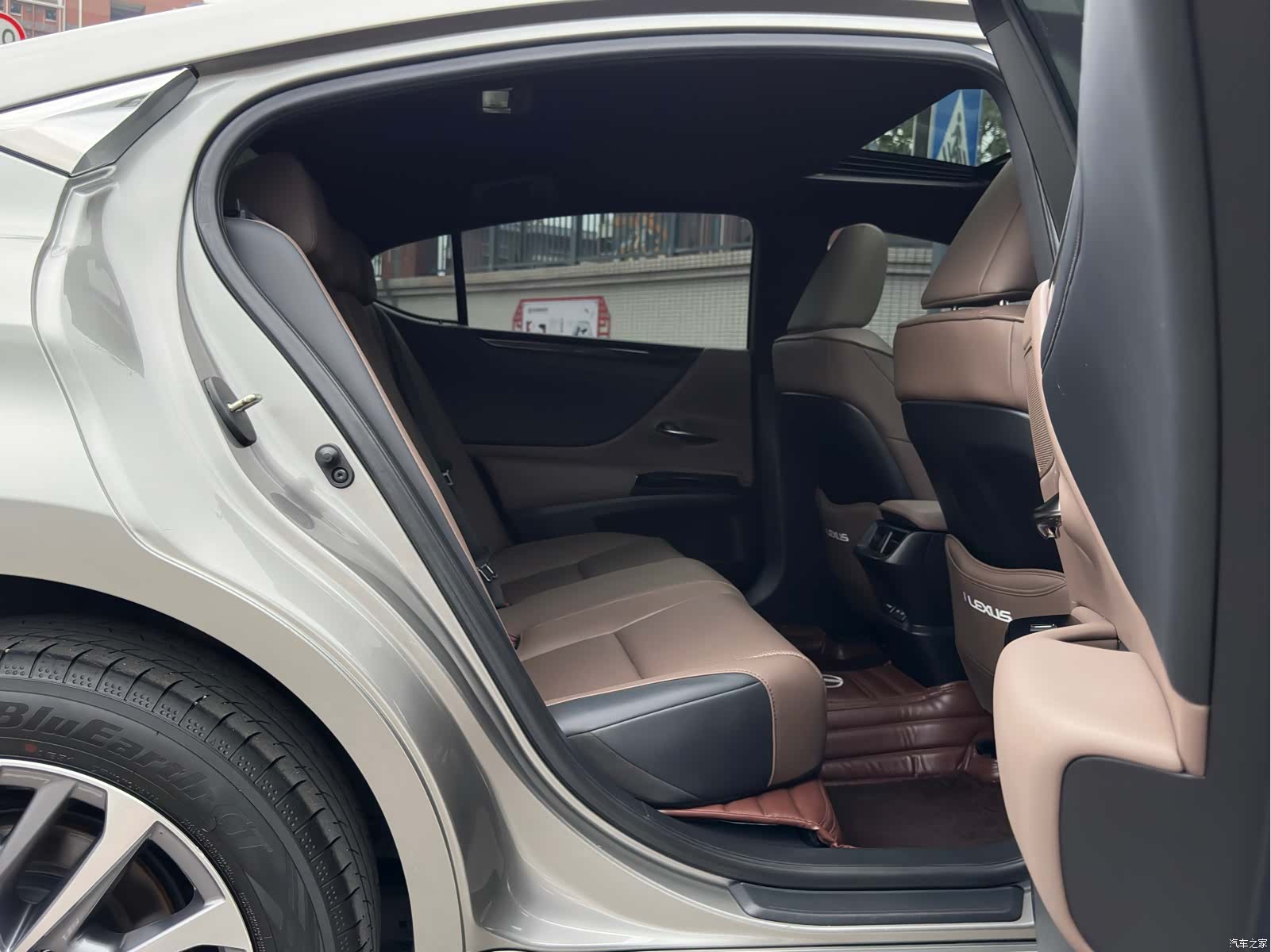 Lexus ES, 2024 15