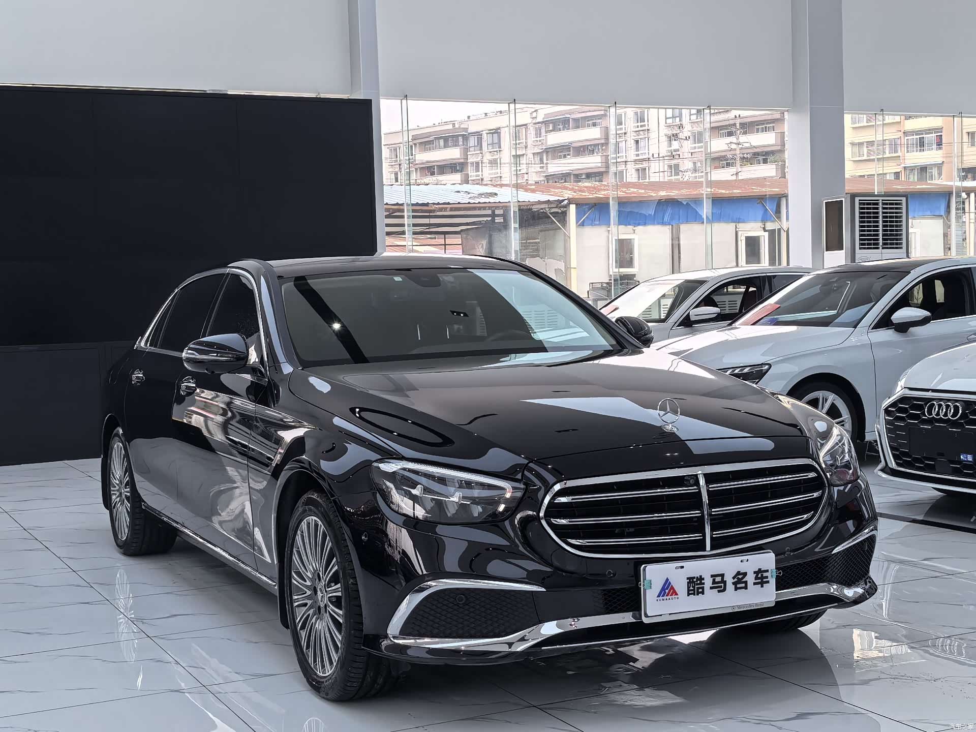 Mercedes-Benz E-Class, 2023 3