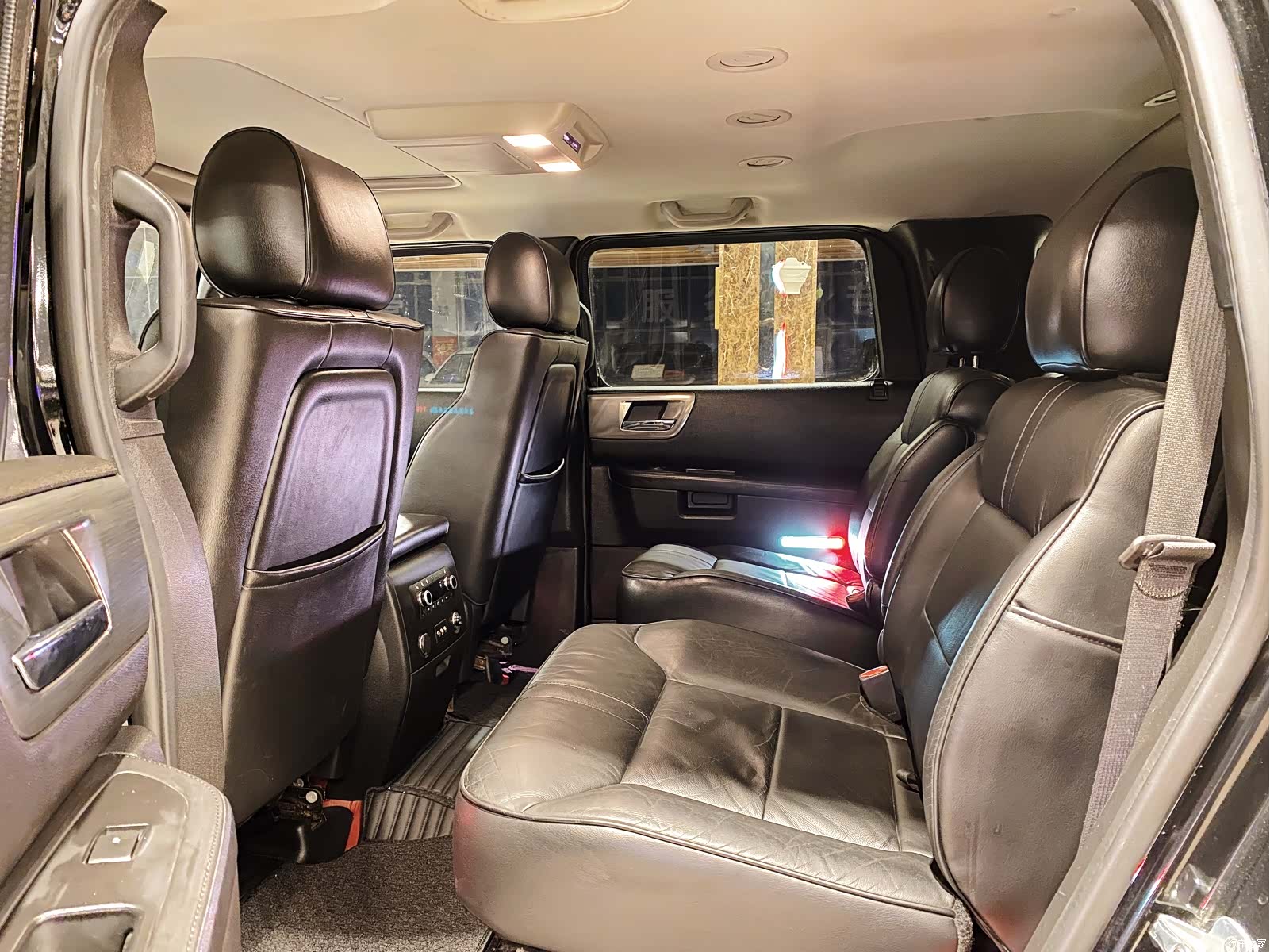 Hummer H2, 2010 16