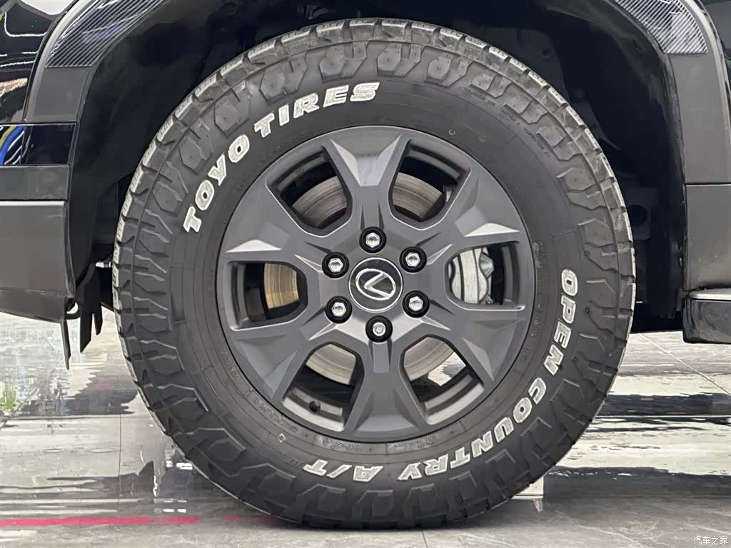 Lexus GX, 2025 4