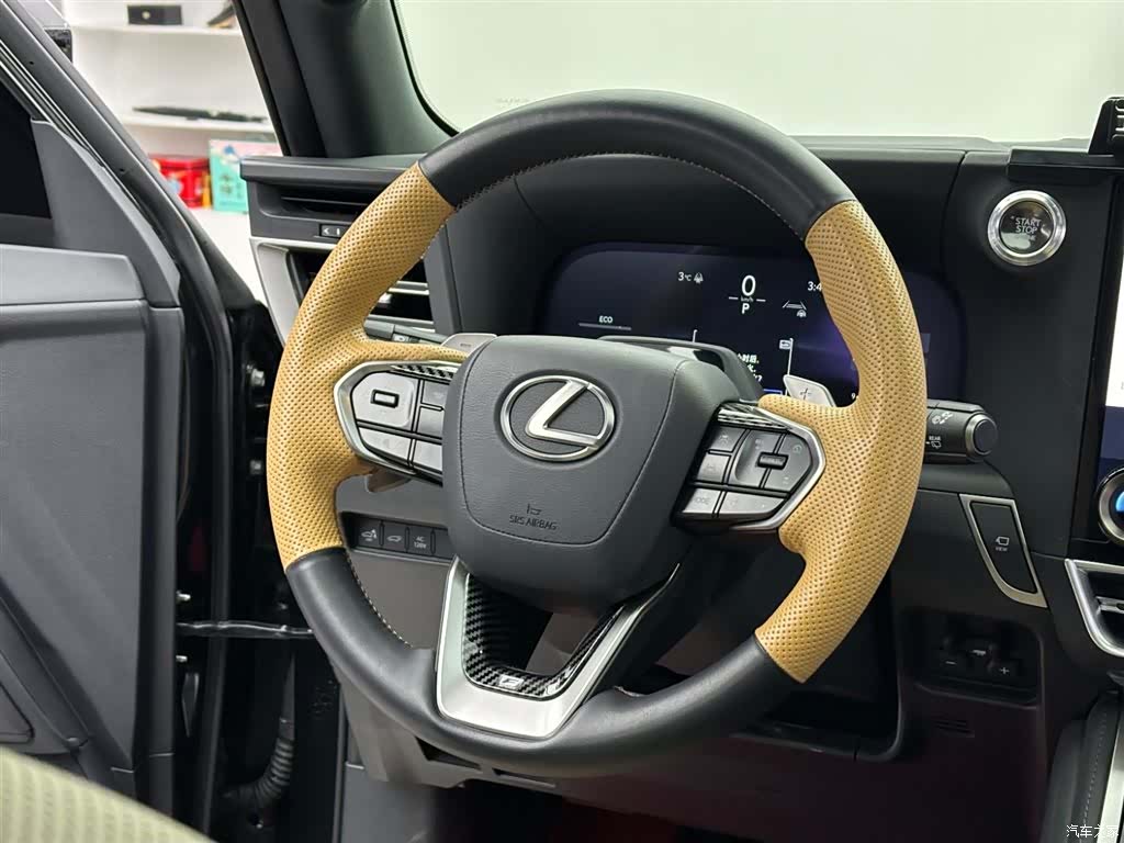 Lexus GX, 2025 10