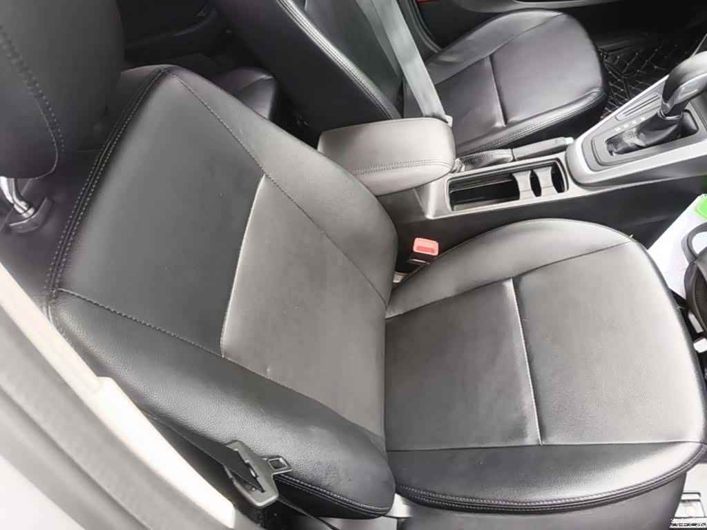 Ford Focus, 2016 25