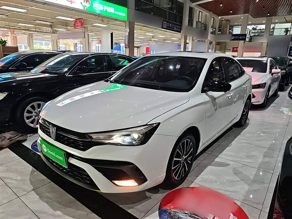 Roewe i5