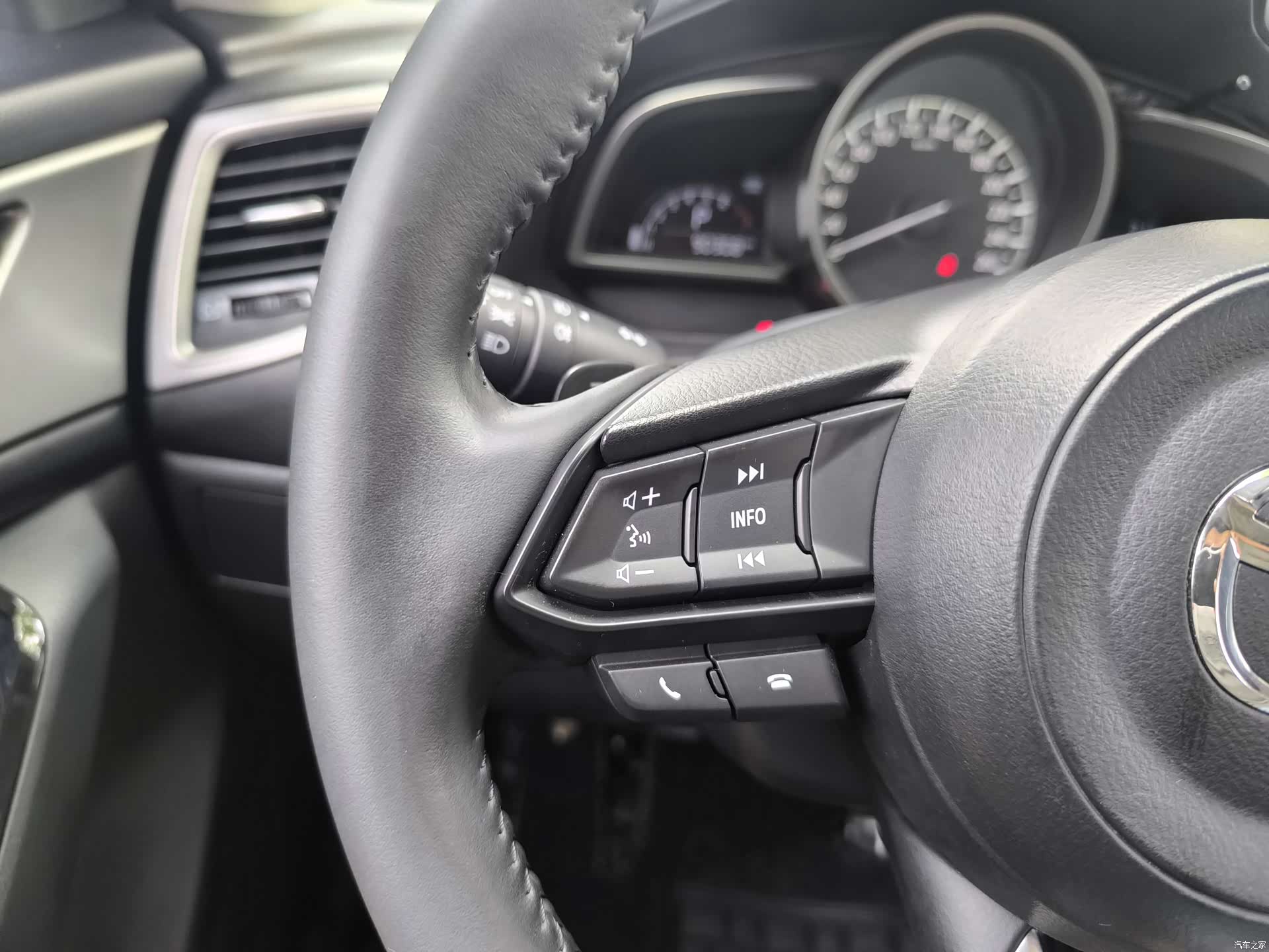 Mazda Mazda3, 2018 21