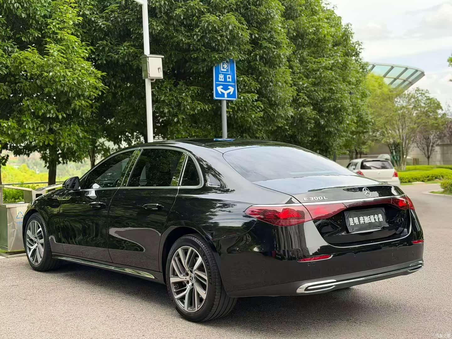 Mercedes-Benz E-Class, 2024 9