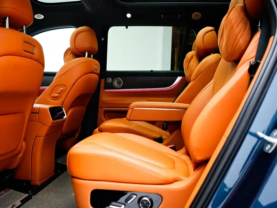 AITO Ask the world M9