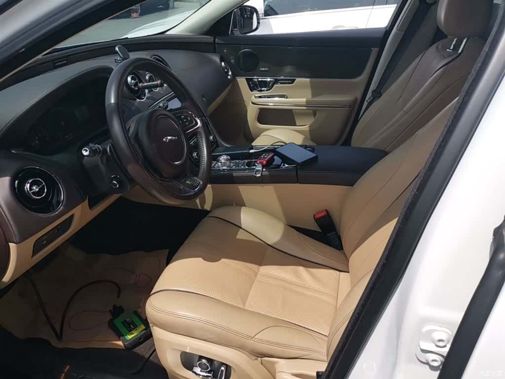 Jaguar XJ, 2017 15