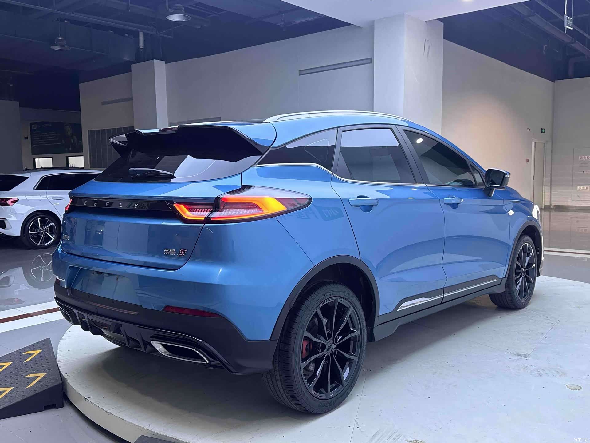 Geely Emgrand, 2023 8