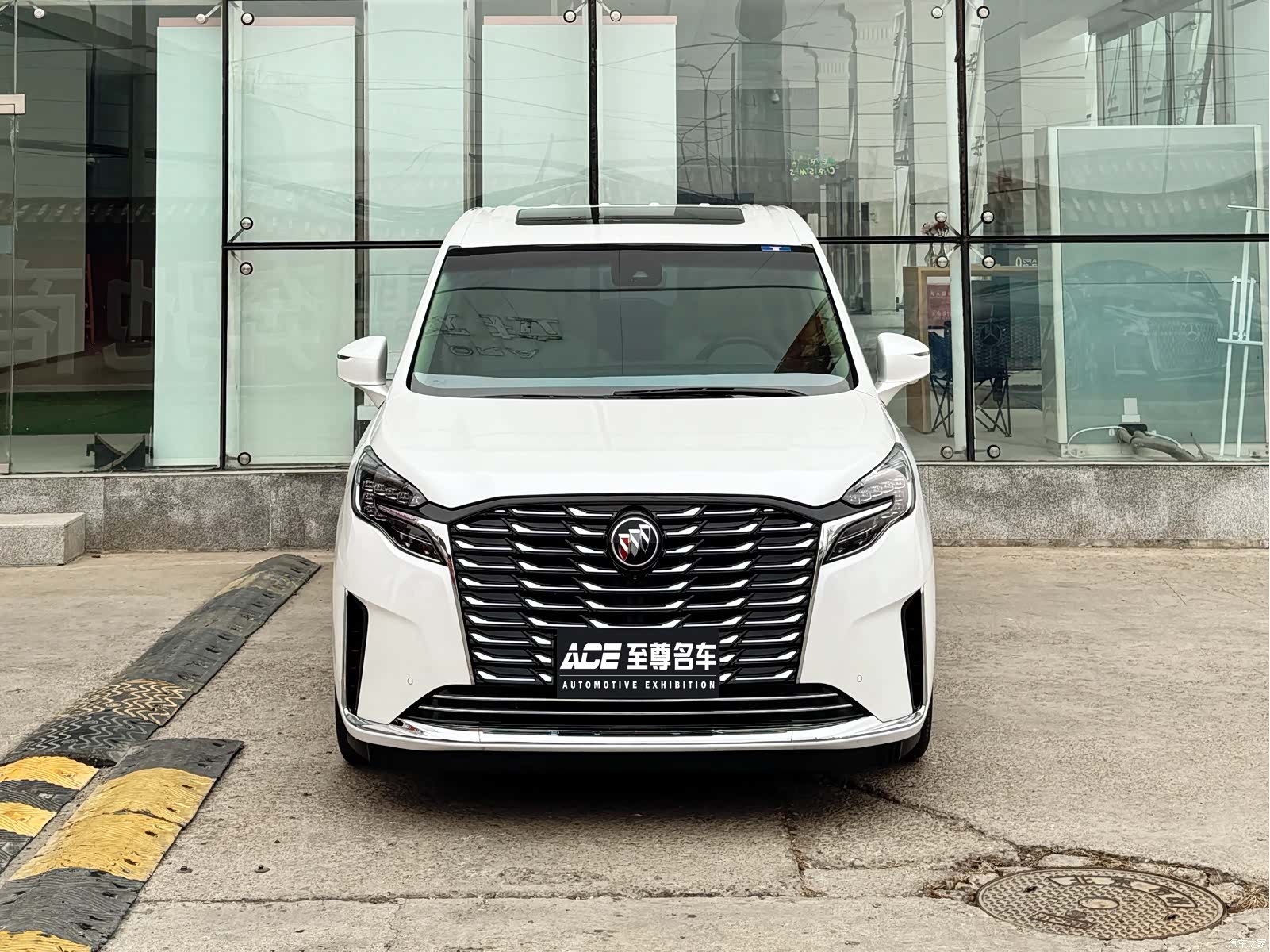 Buick GL8, 2023 2