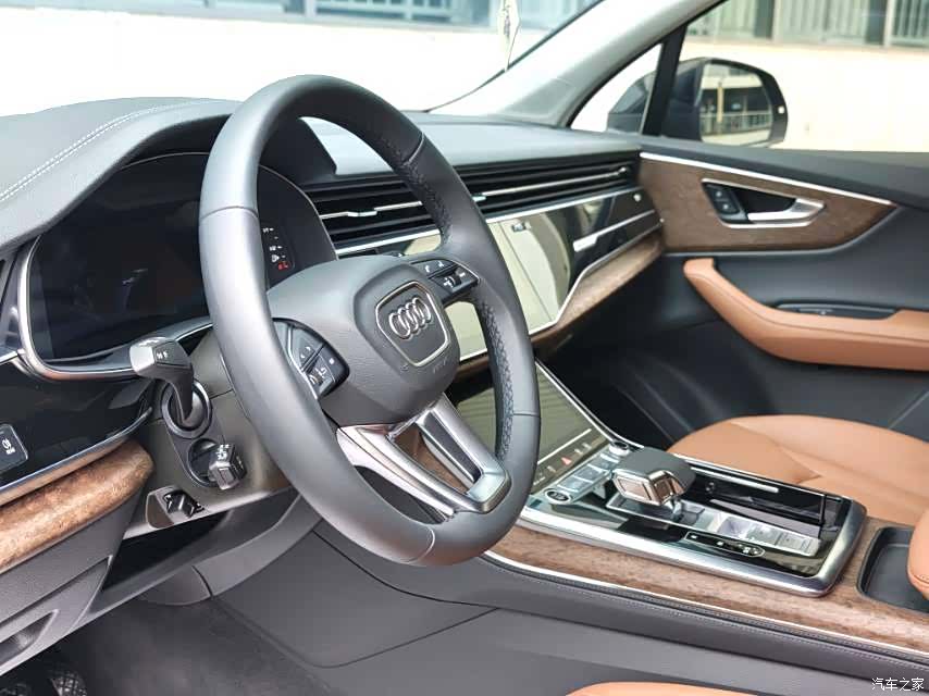Audi Q7, 2023 6