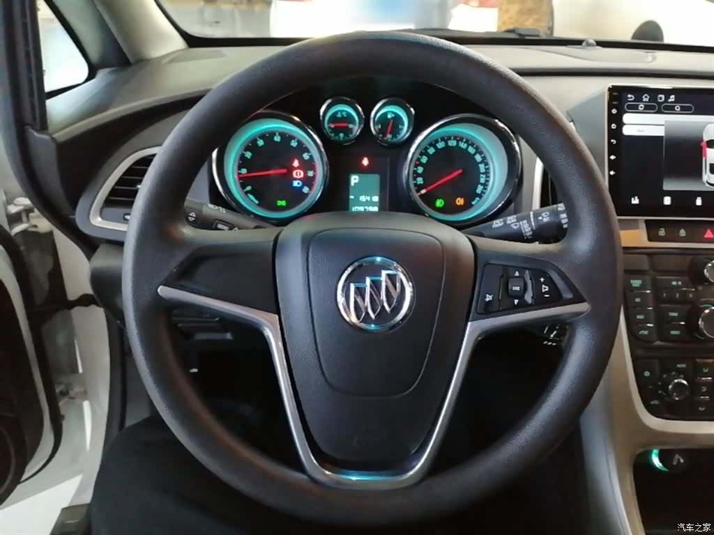 Buick XT, 2016 11