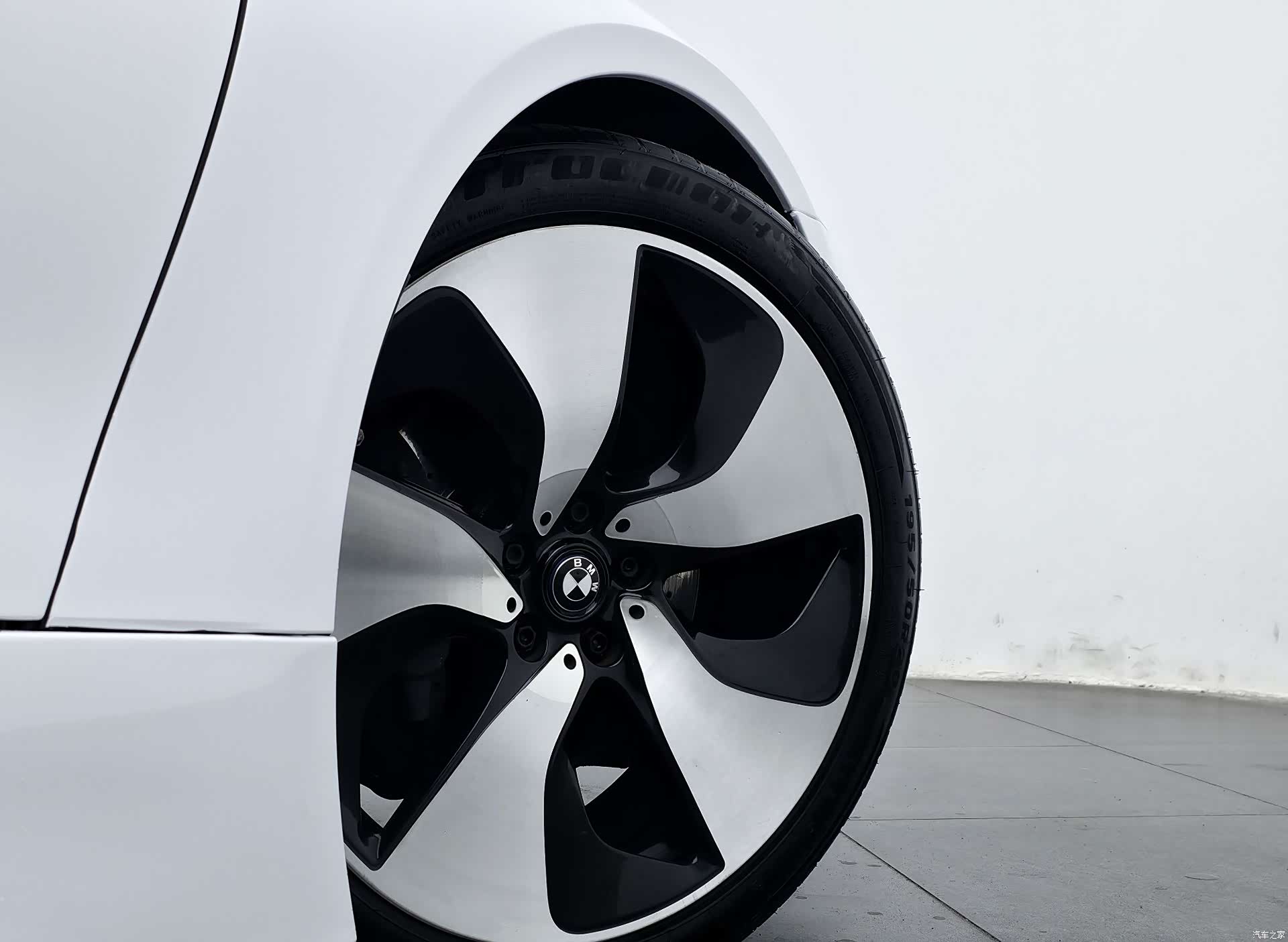BMW i8, 2017 15