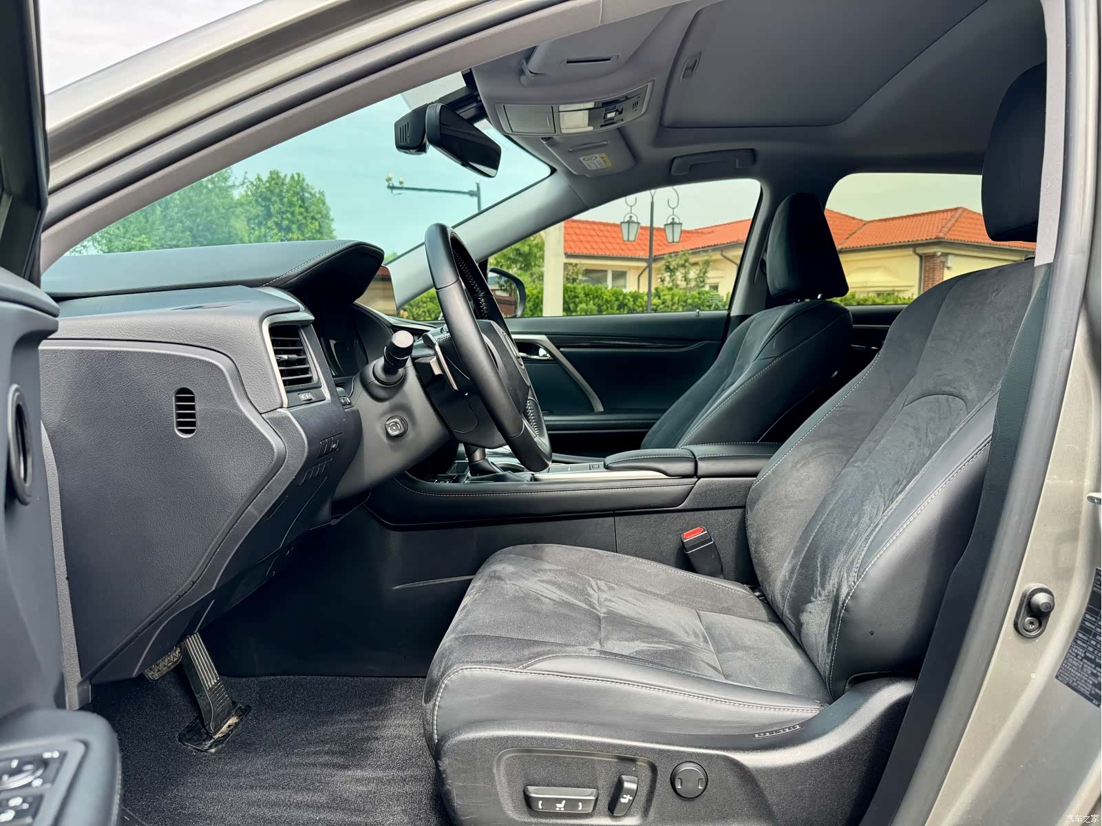 Lexus RX, 2022 все фото