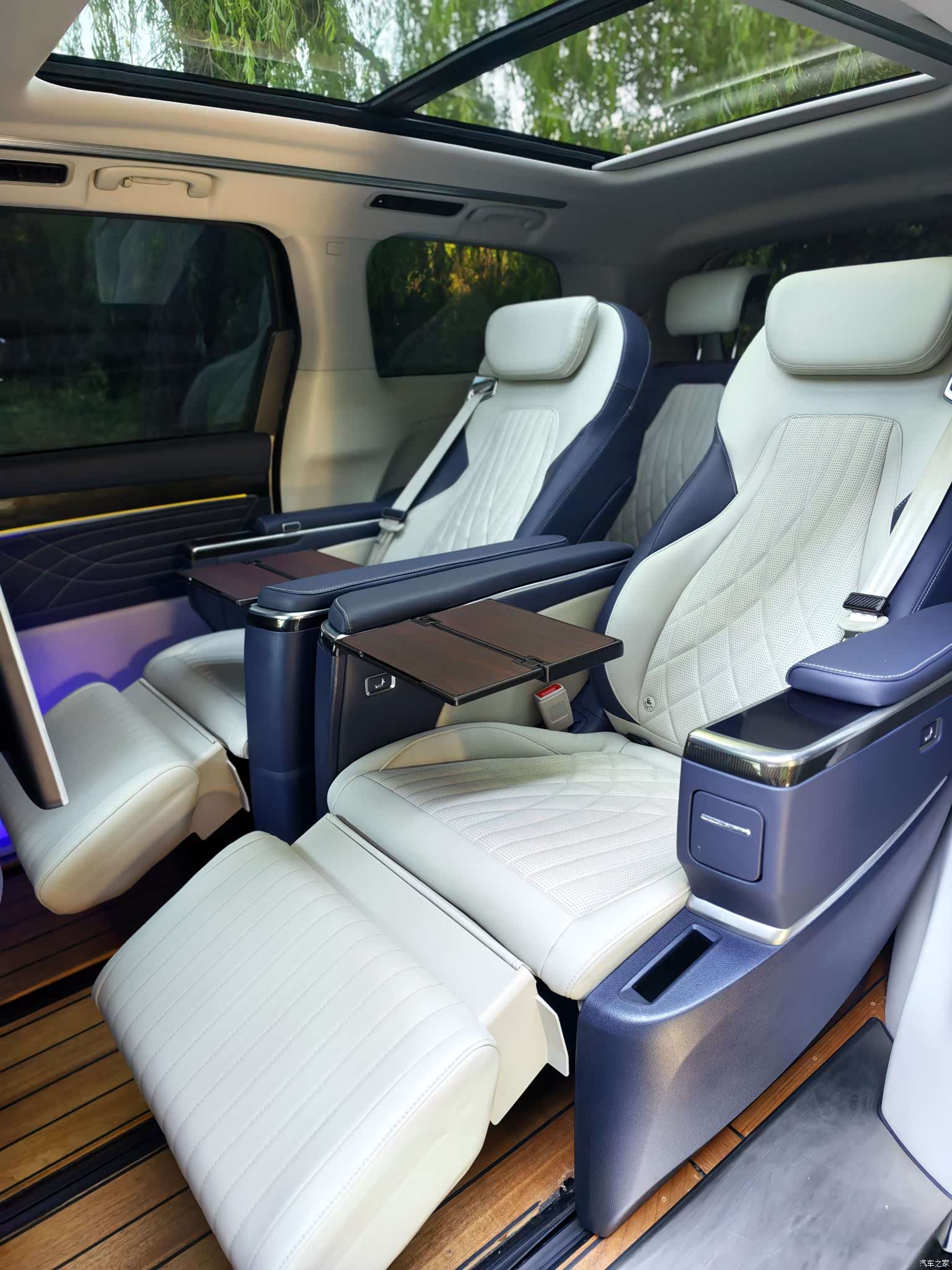 Maxus G90, 2023 16