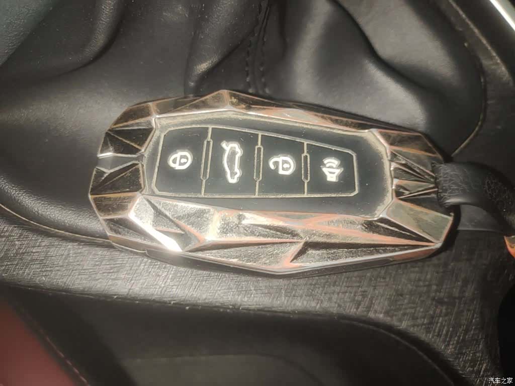 Geely Coolray, 2021 9