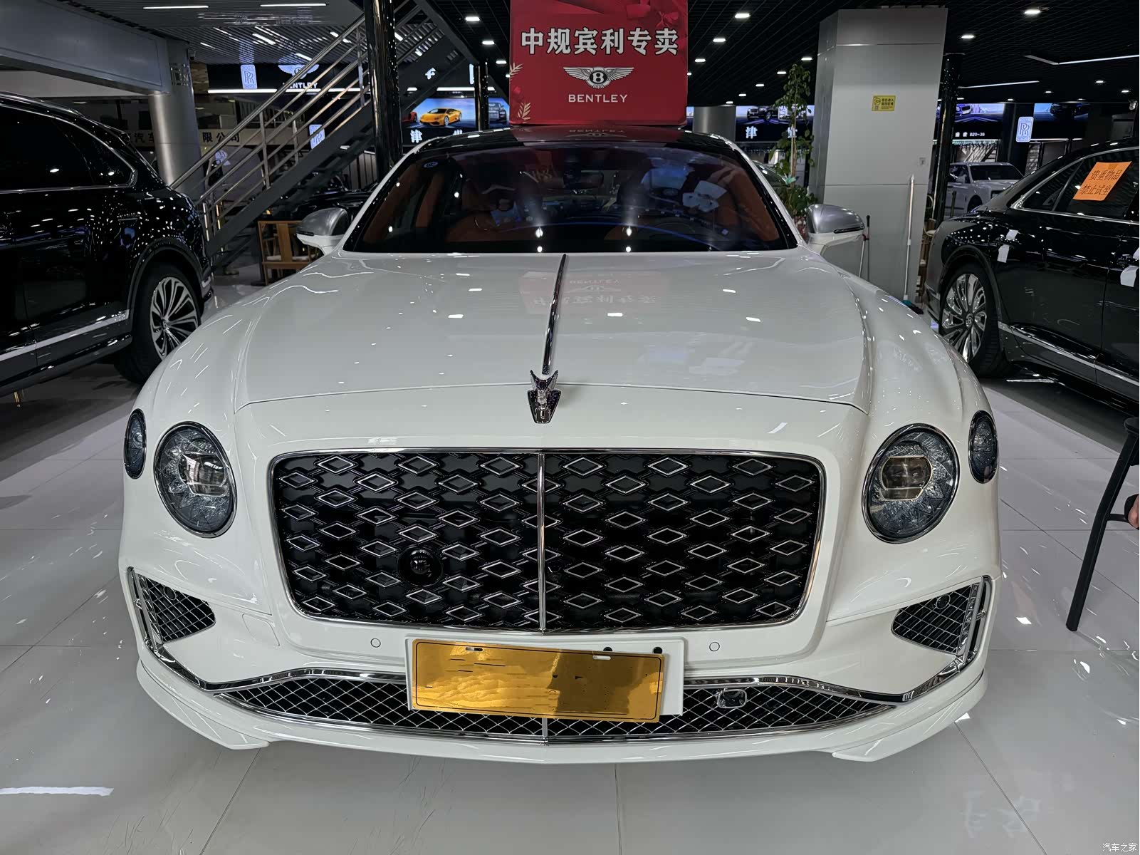 Bentley Flying Spur, 2025 2