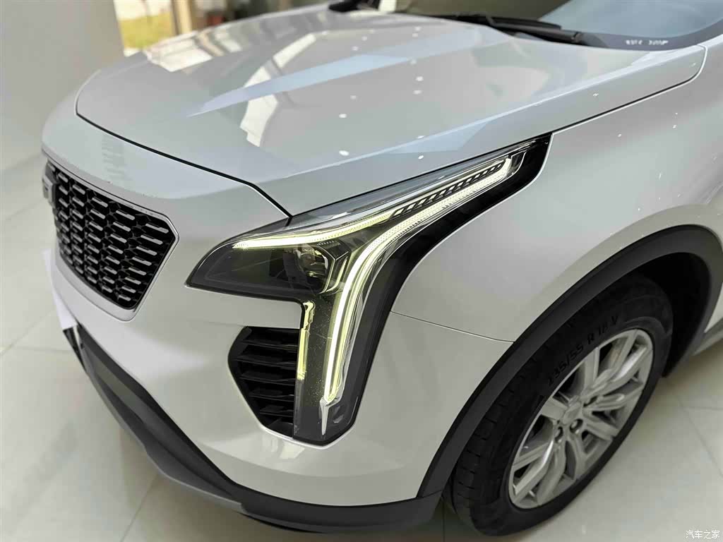 Cadillac XT4, 2022 6