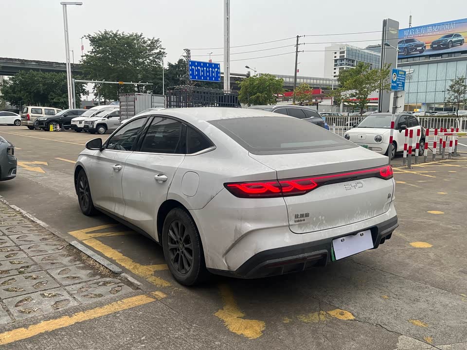 BYD Qin L