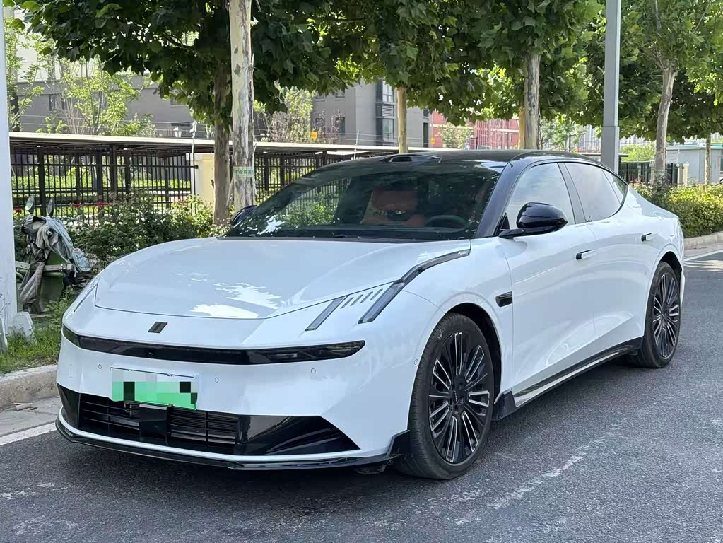 Lynk & Co 10