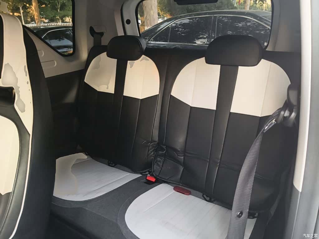 Geely Panda, 2025 17