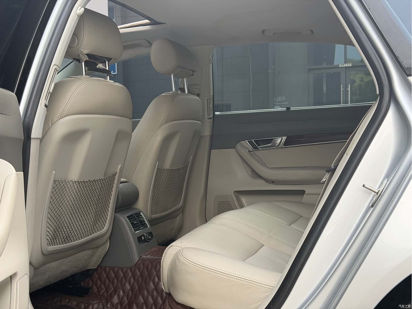 Audi A6L, 2012 10