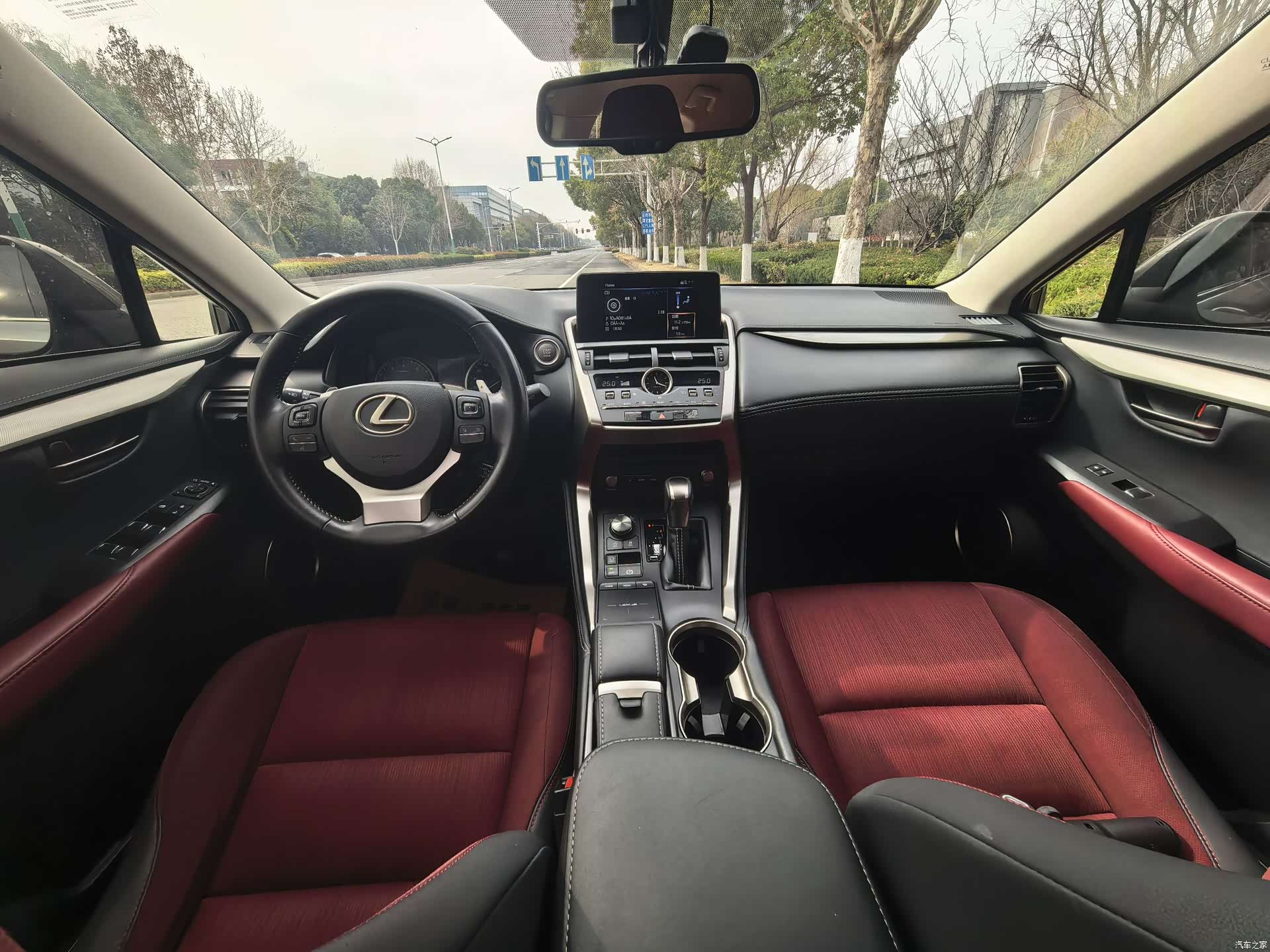 Lexus NX, 2020 7