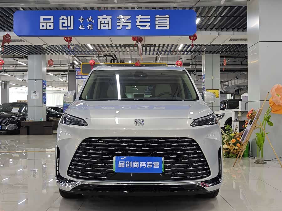 Buick GL8 PHEV 2025, фото 2