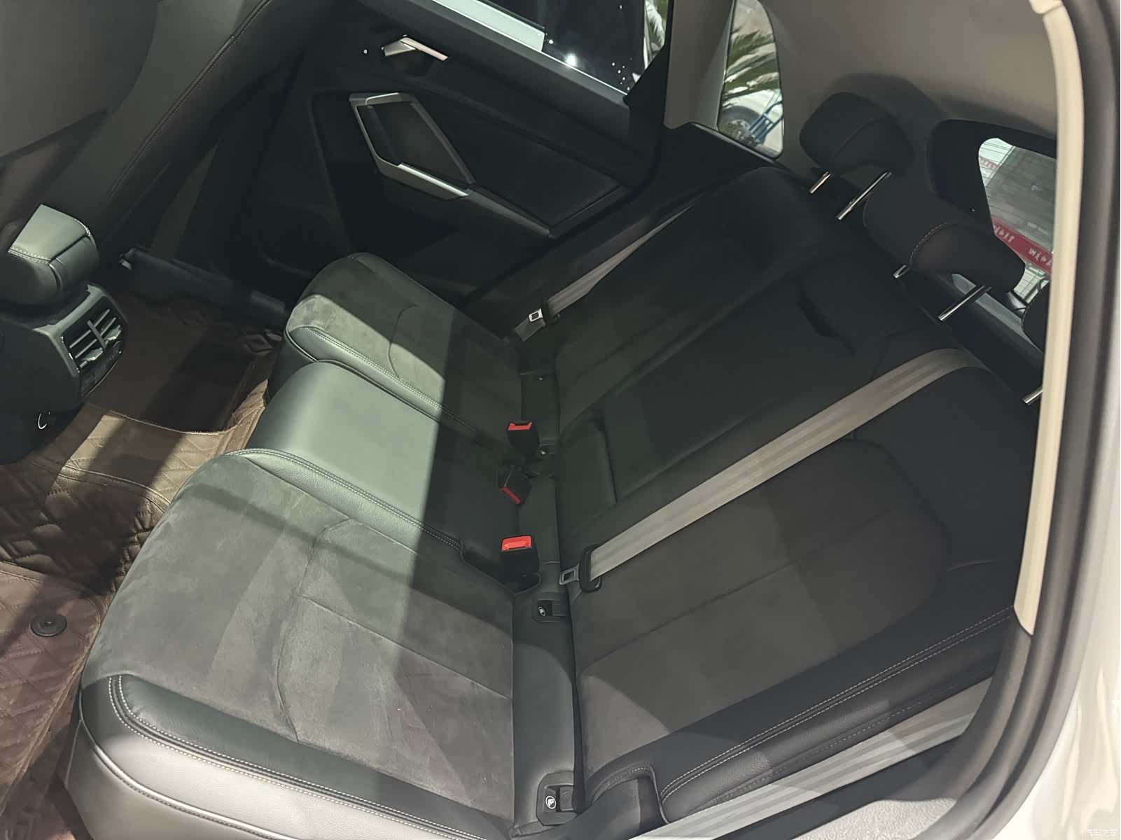 Audi Q3, 2023 14