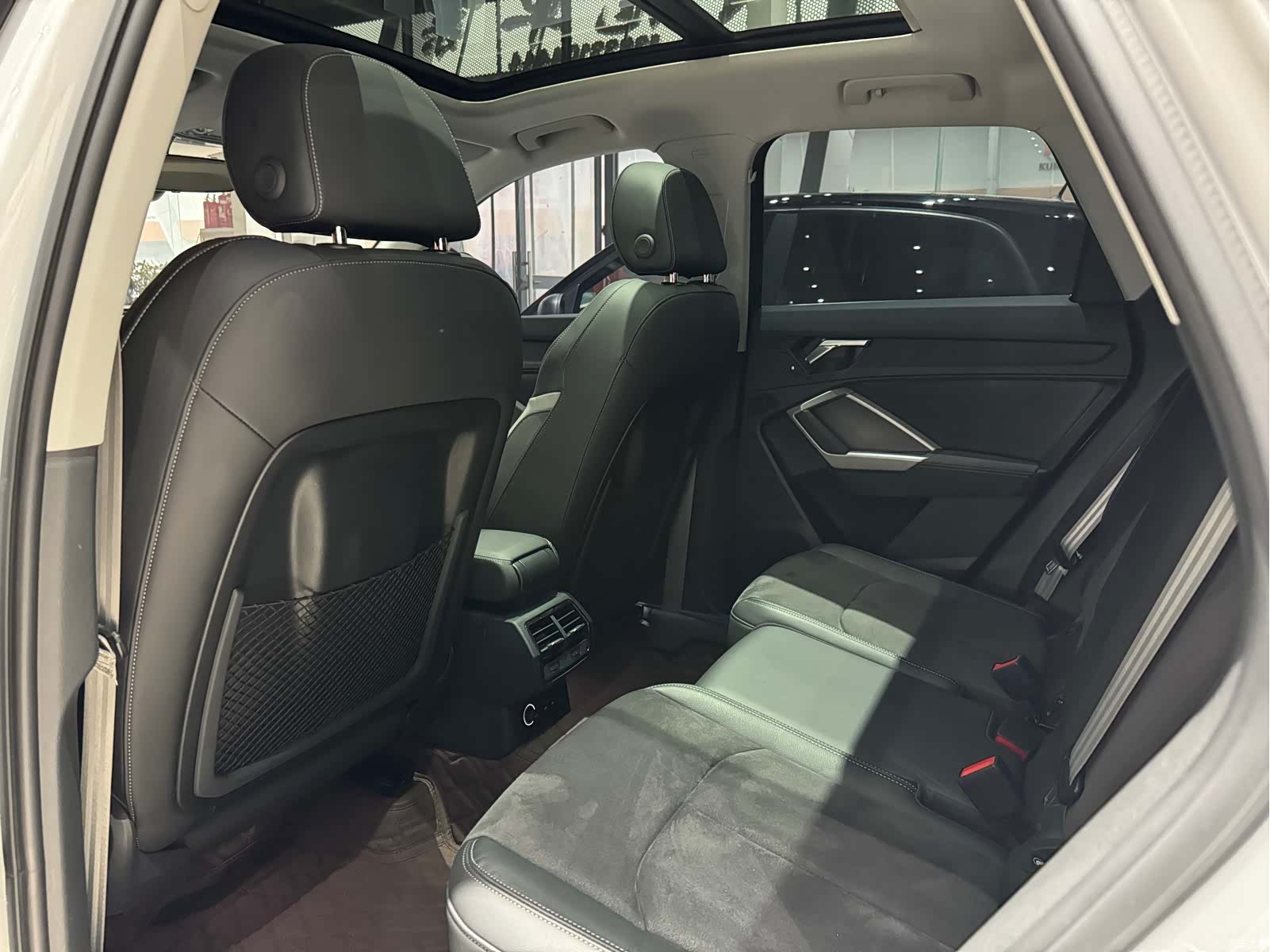 Audi Q3, 2023 все фото