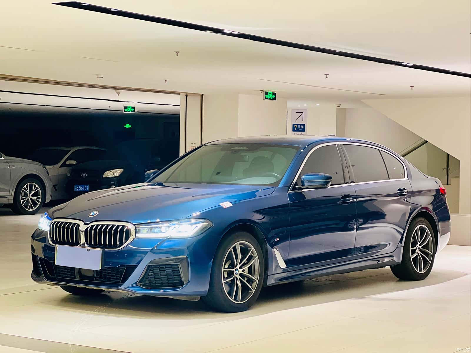 BMW 5 Series, 2021 1