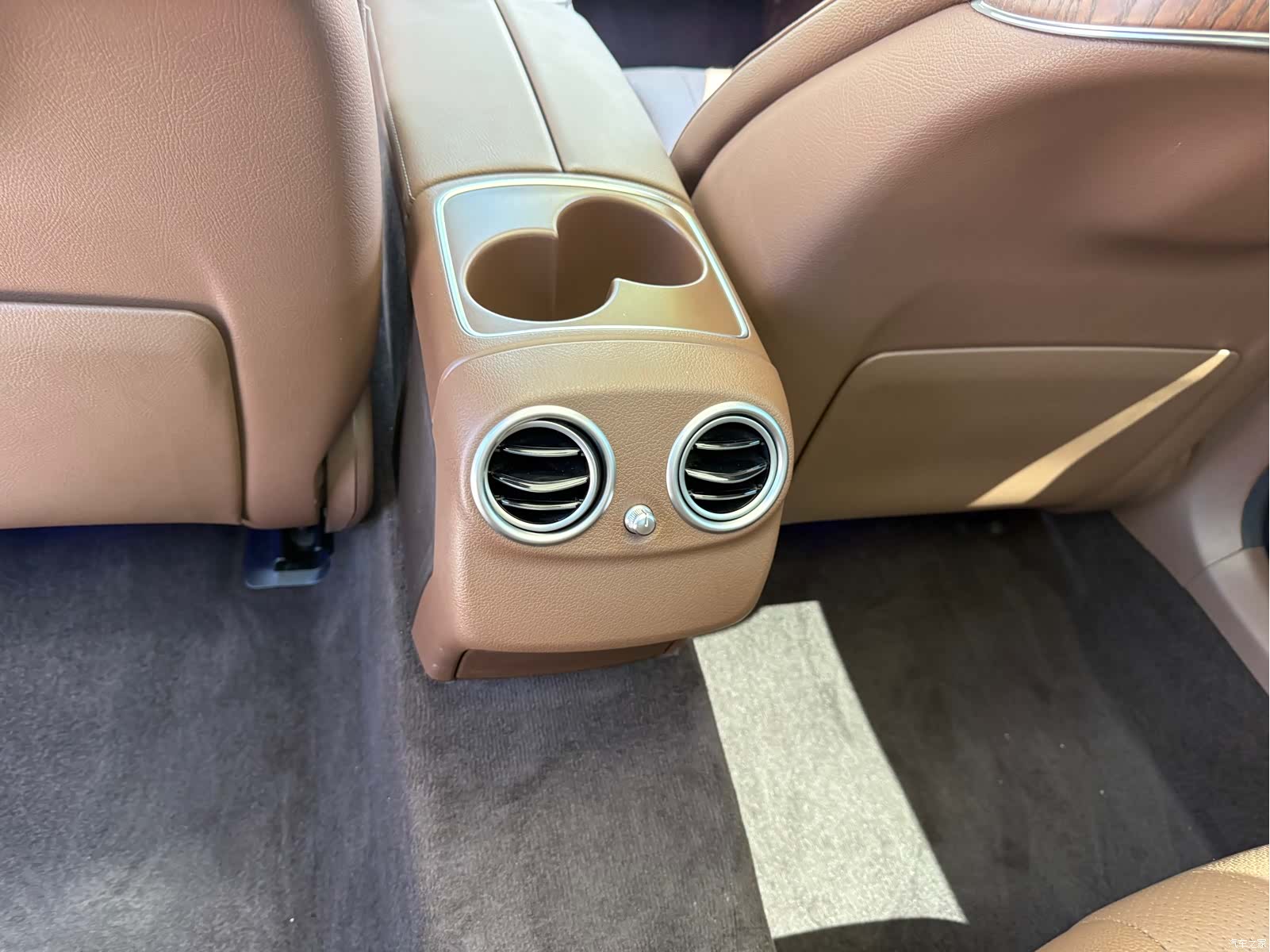 Mercedes-Benz E-Class, 2020 31
