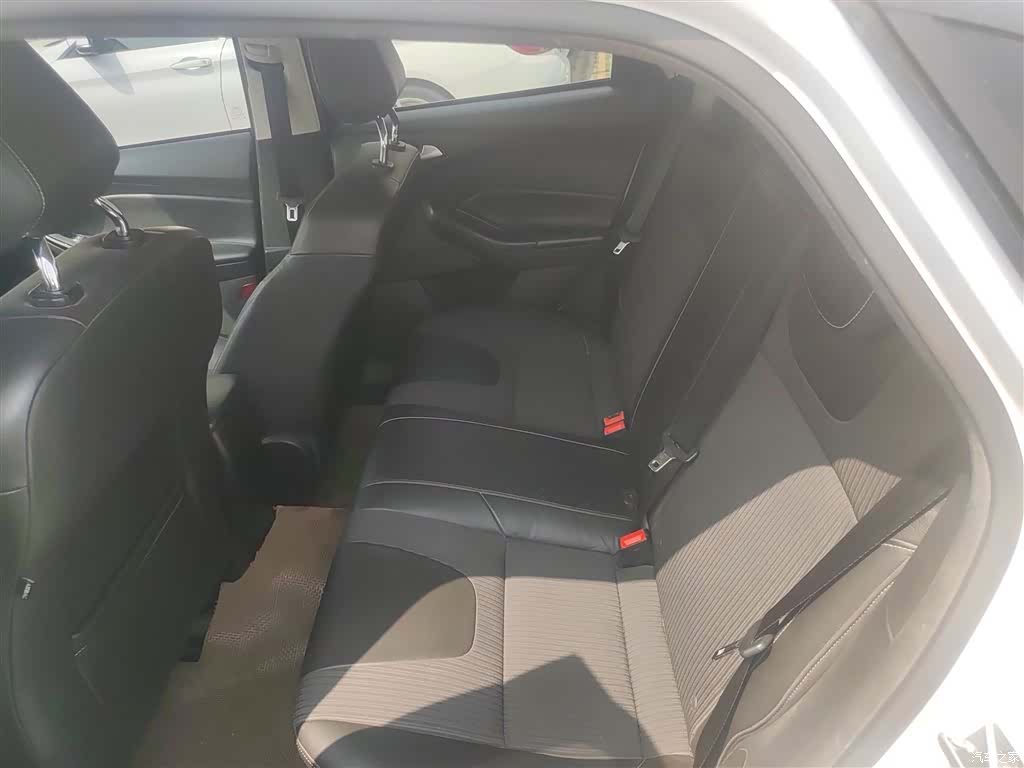 Ford Focus, 2014 17