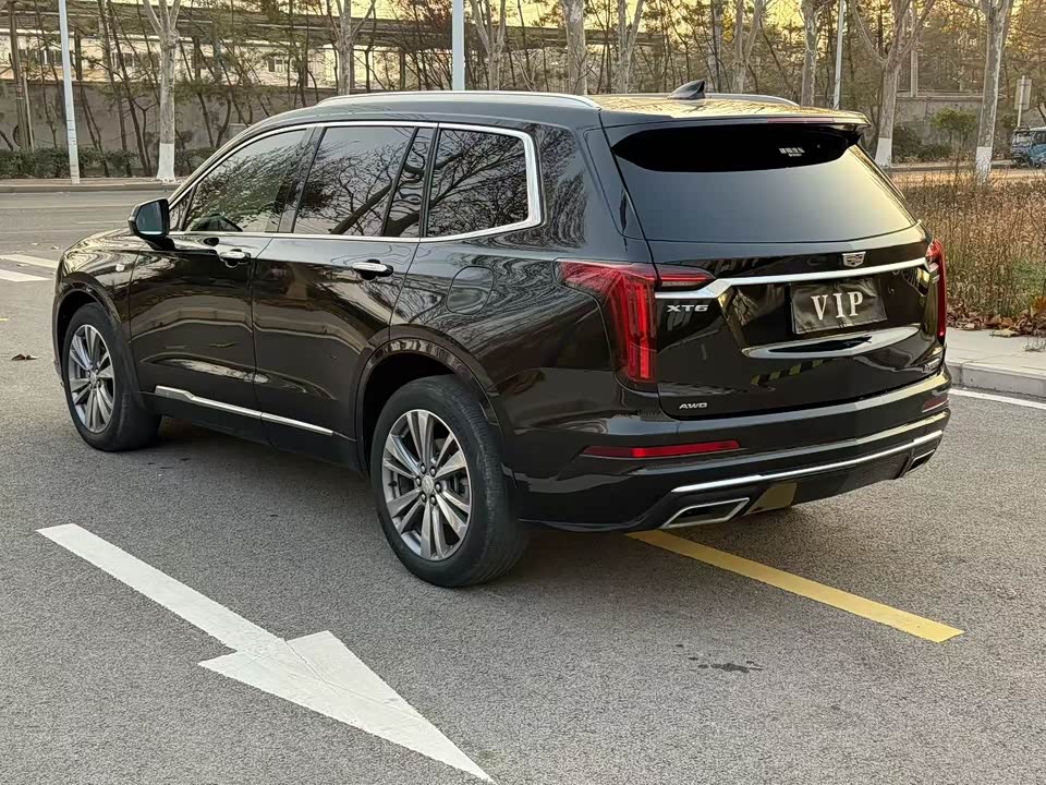 Cadillac XT6
