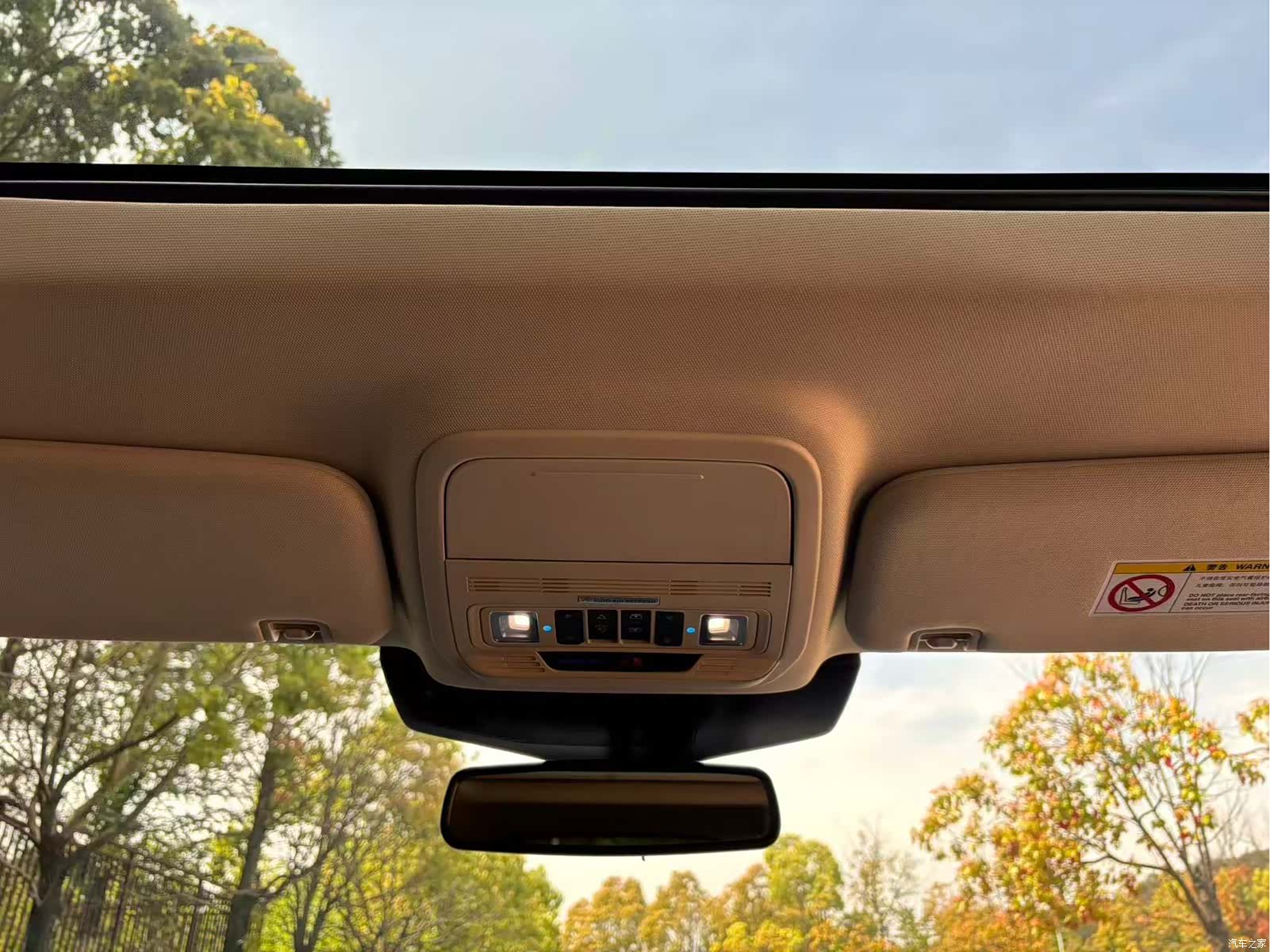 Ford Explorer, 2022 20