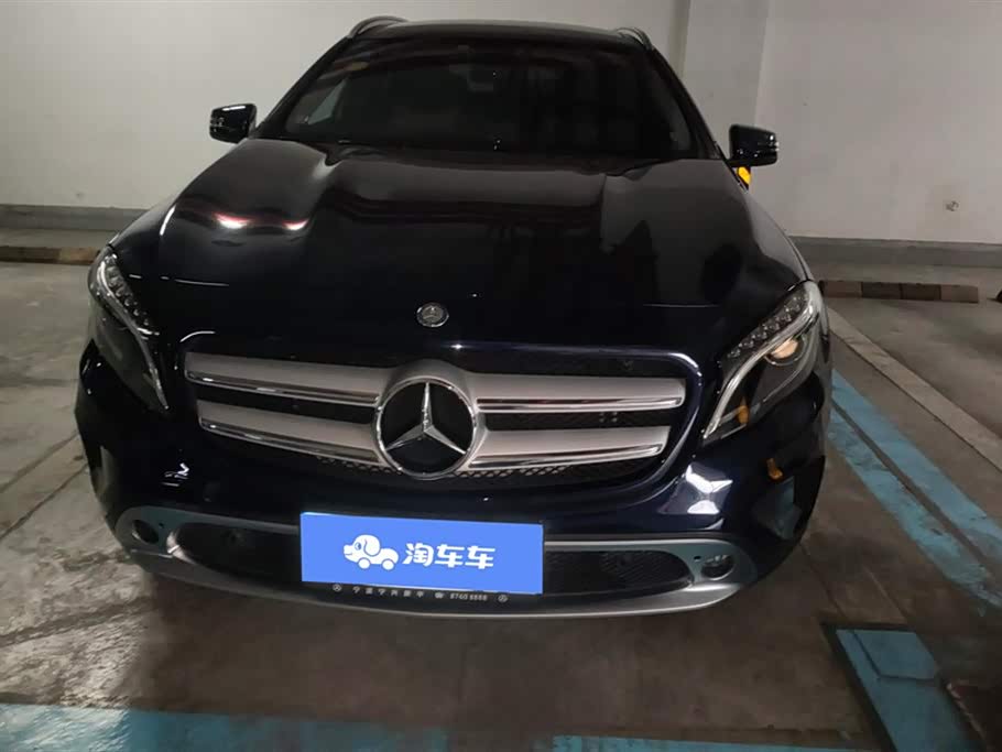 Mercedes-Benz GLA Mercedes-Benz GLA
