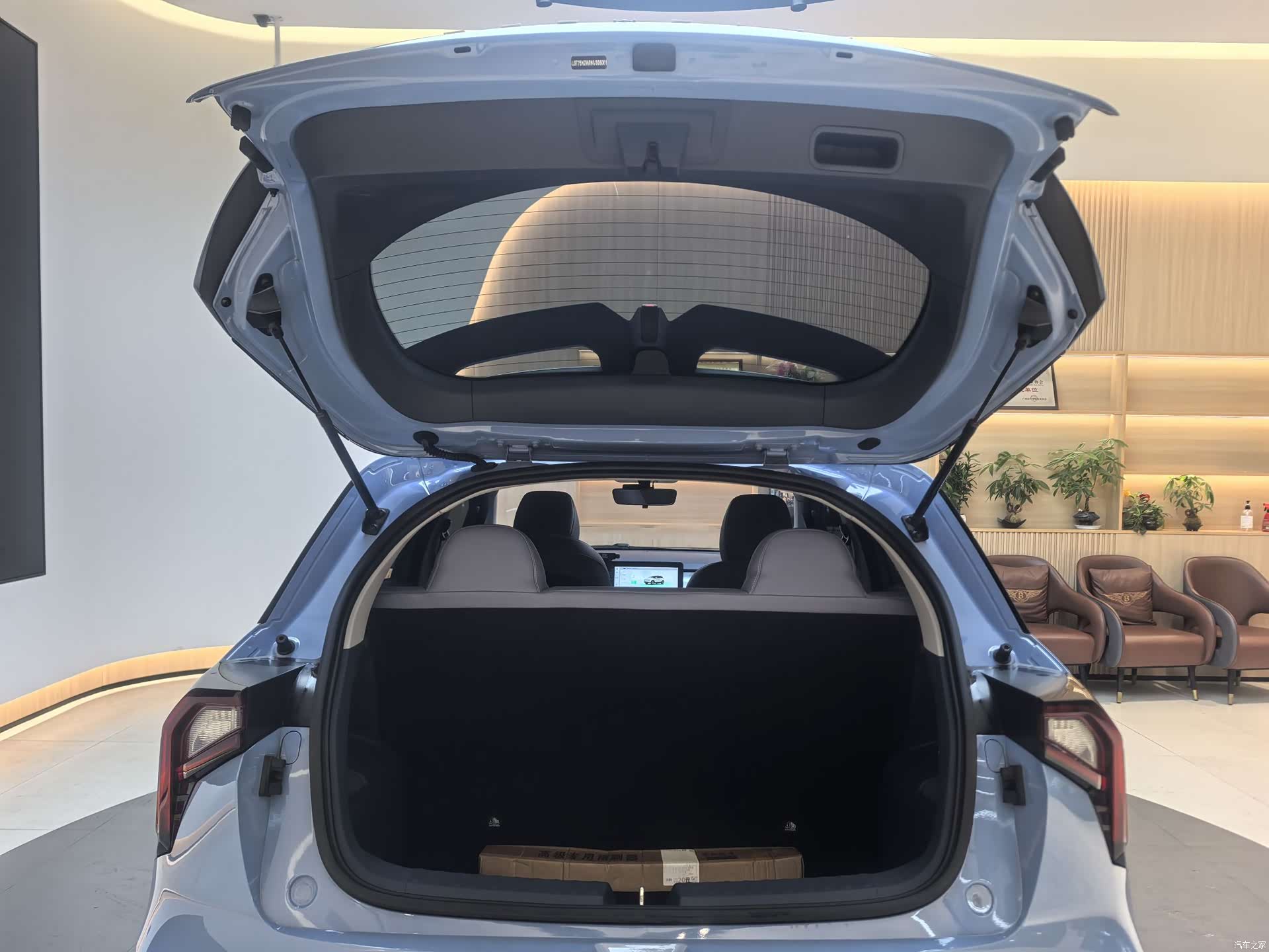 Geely E, 2023 25