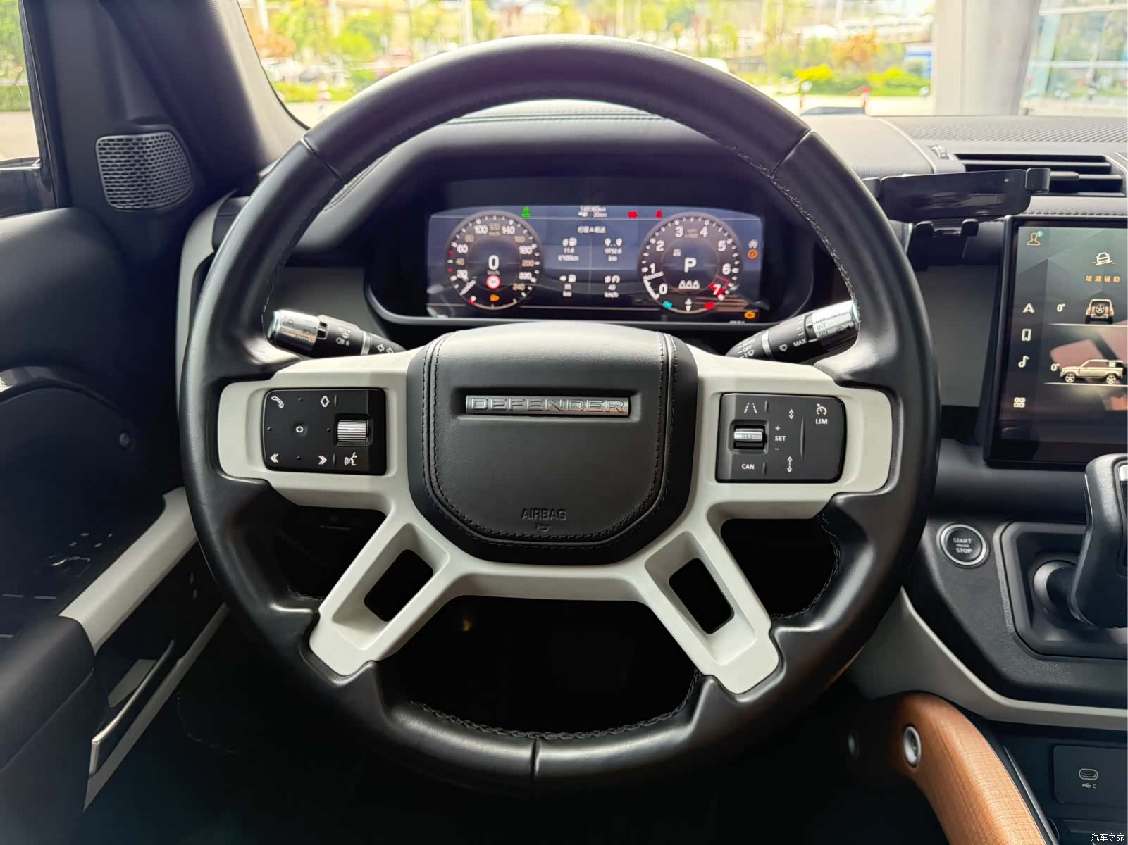 Land Rover Defender, 2021 13