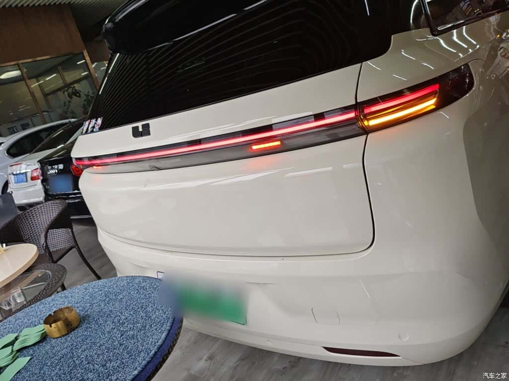 Li Auto L8, 2023 6