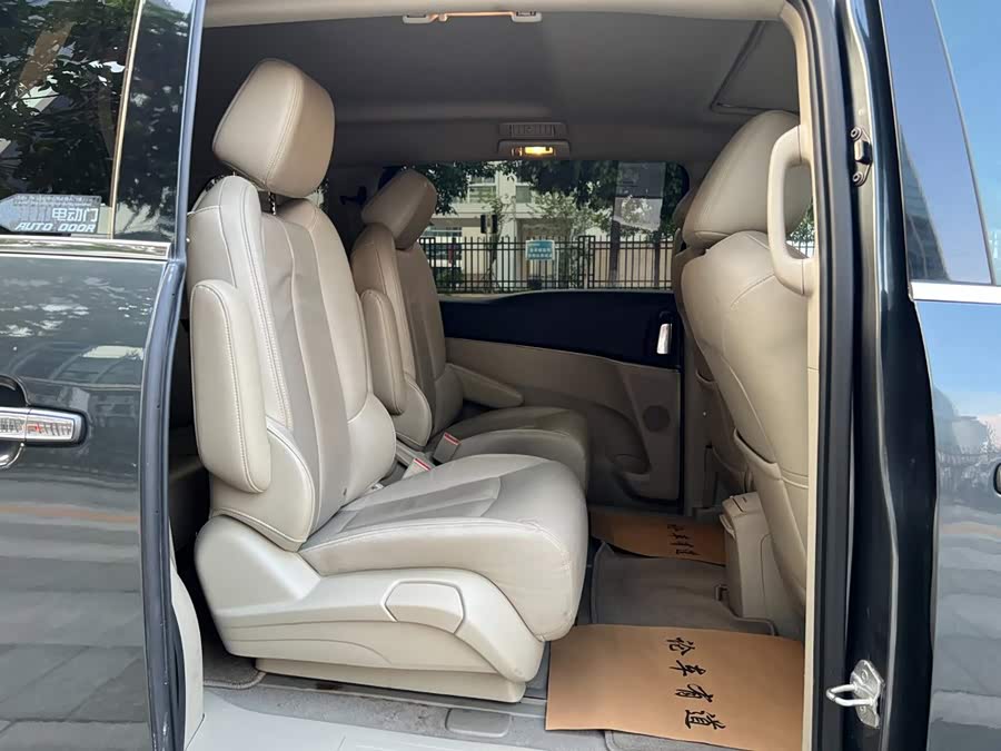 Buick GL8 2019, фото 17