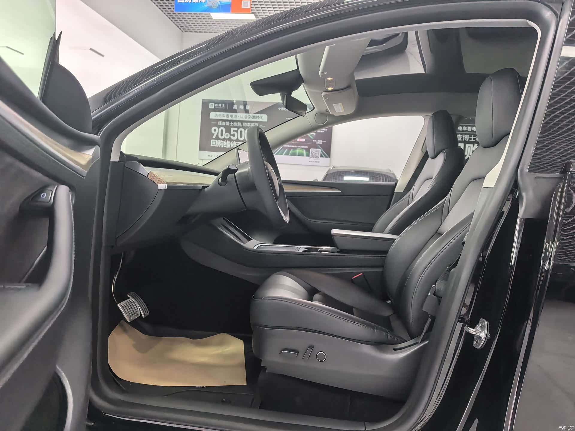 Tesla Model Y, 2022 все фото